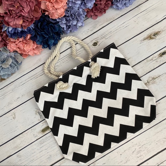 Large Black & White Chevron Canvas Tote Bag with Rope Handles - Picture 4 of 13